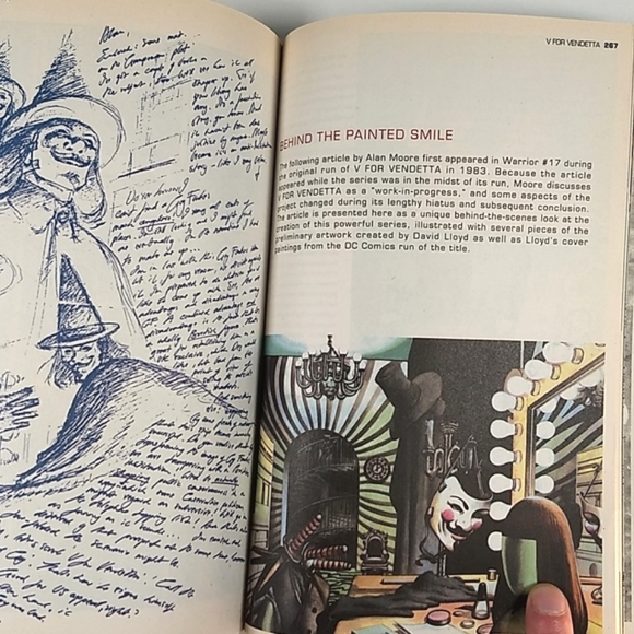 V For Vendetta Graphic Novel, DC Comics 2005 - Picture 9 of 16